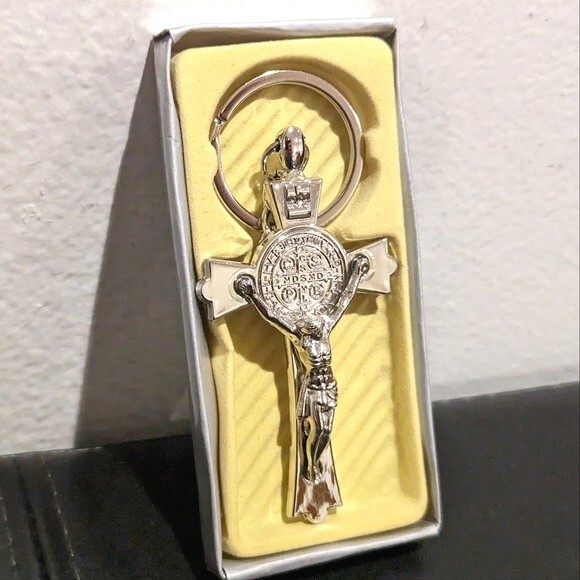 Cross Keychain Trinket Silver Colored Metal New in box - Picture 1 of 8